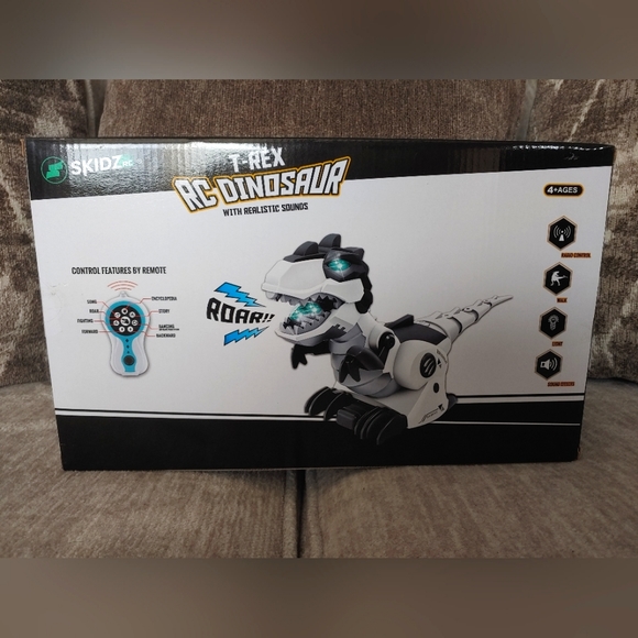T-Rex RC Dinosaur - Picture 2 of 4